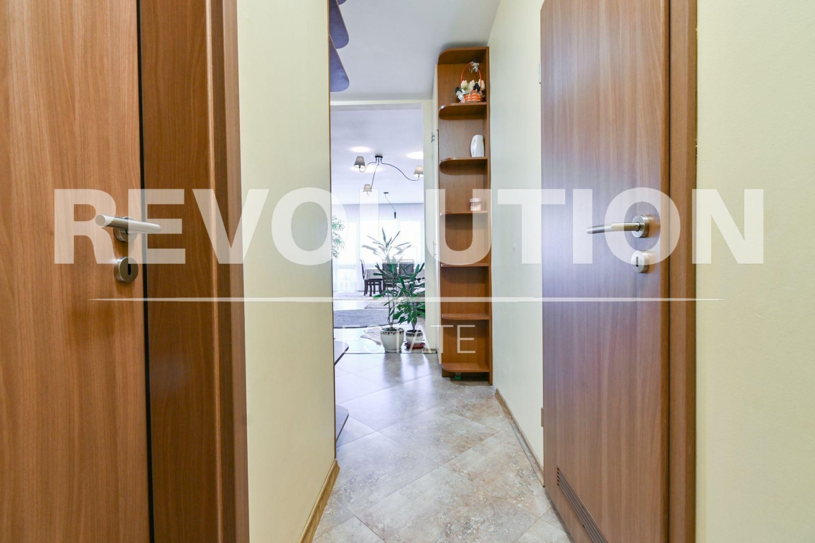 Дава под наем 3-СТАЕН, гр. София, Витоша, снимка 4 - Апартаменти - 54105322