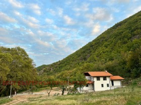 σπίτι Γορνα Βρεζνητσα, περιοχή Μπλαγκόεβγκραντ