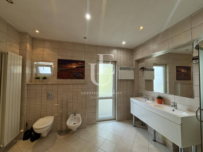 Zu vermieten  3 Schlafzimmer Sofia , Zentar , 190 qm | 46054832 - Bild [7]