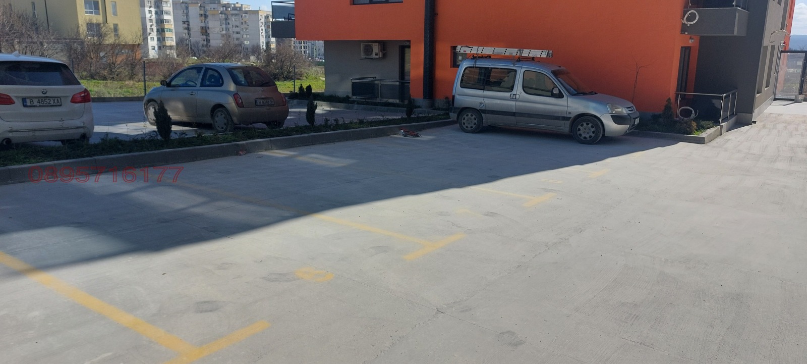 Дава под наем ГАРАЖ, ПАРКОМЯСТО, гр. Варна, Кайсиева градина