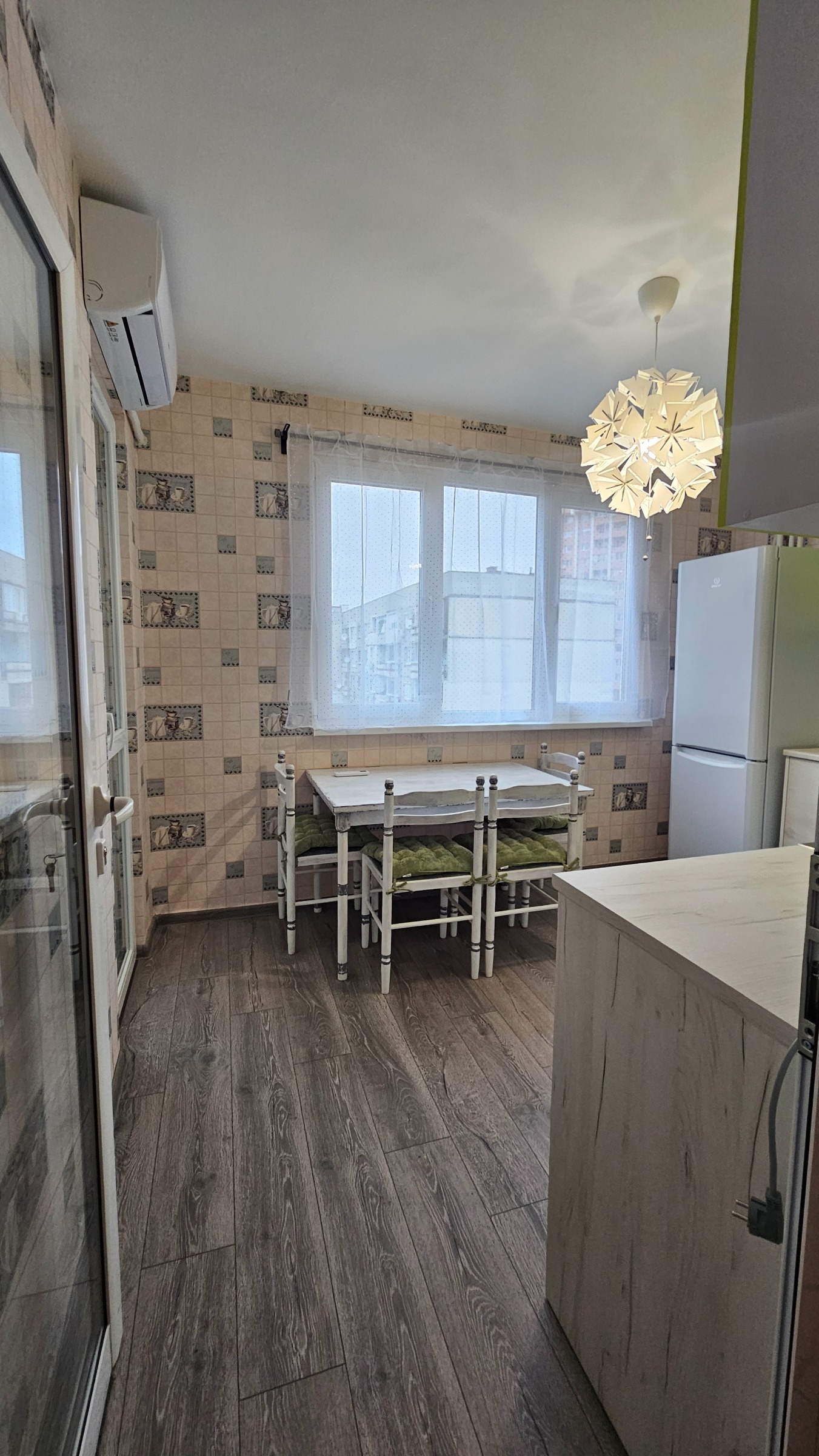 Дава под наем 2-СТАЕН, гр. София, Света Троица, снимка 9 - Апартаменти - 54030639