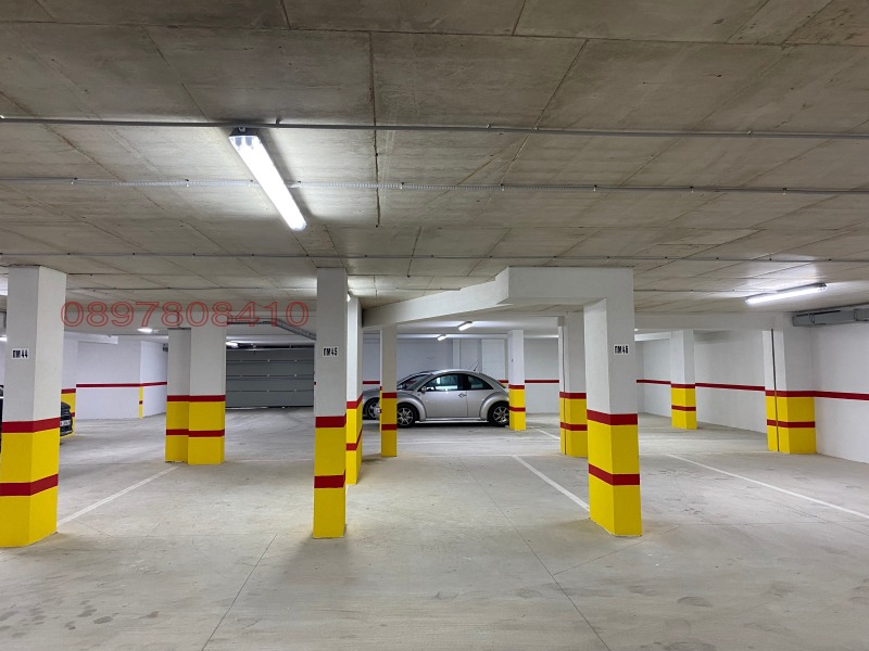 Дава под наем ГАРАЖ, ПАРКОМЯСТО, гр. Варна, Център, снимка 5 - Гаражи и паркоместа - 52785692