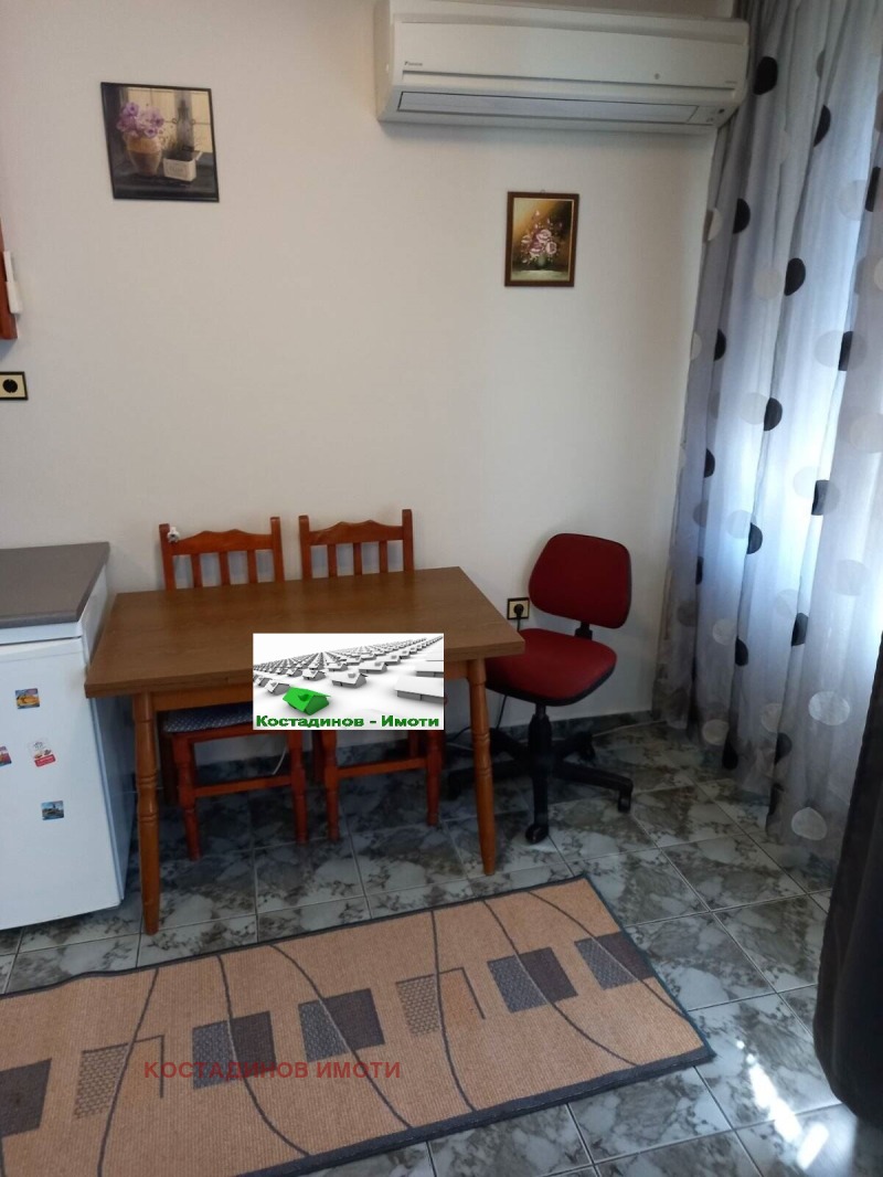 Zu vermieten  1 Schlafzimmer Plowdiw , Mladeschki Halm , 80 qm | 83017608 - Bild [3]