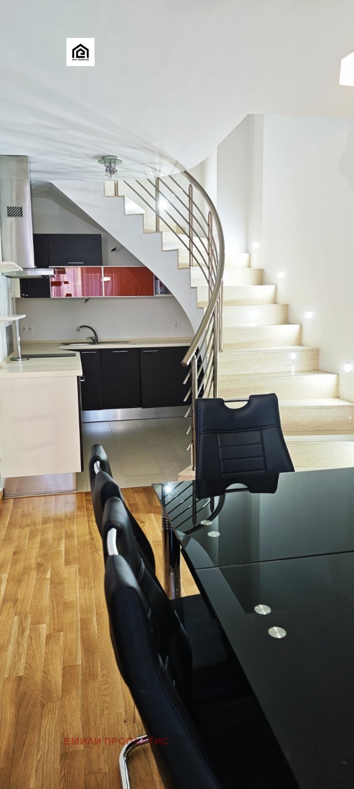 Дава под наем 3-СТАЕН, гр. София, Център