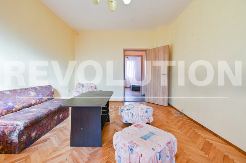 A louer  1 chambre Sofia , Svoboda , 65 m² | 78876108