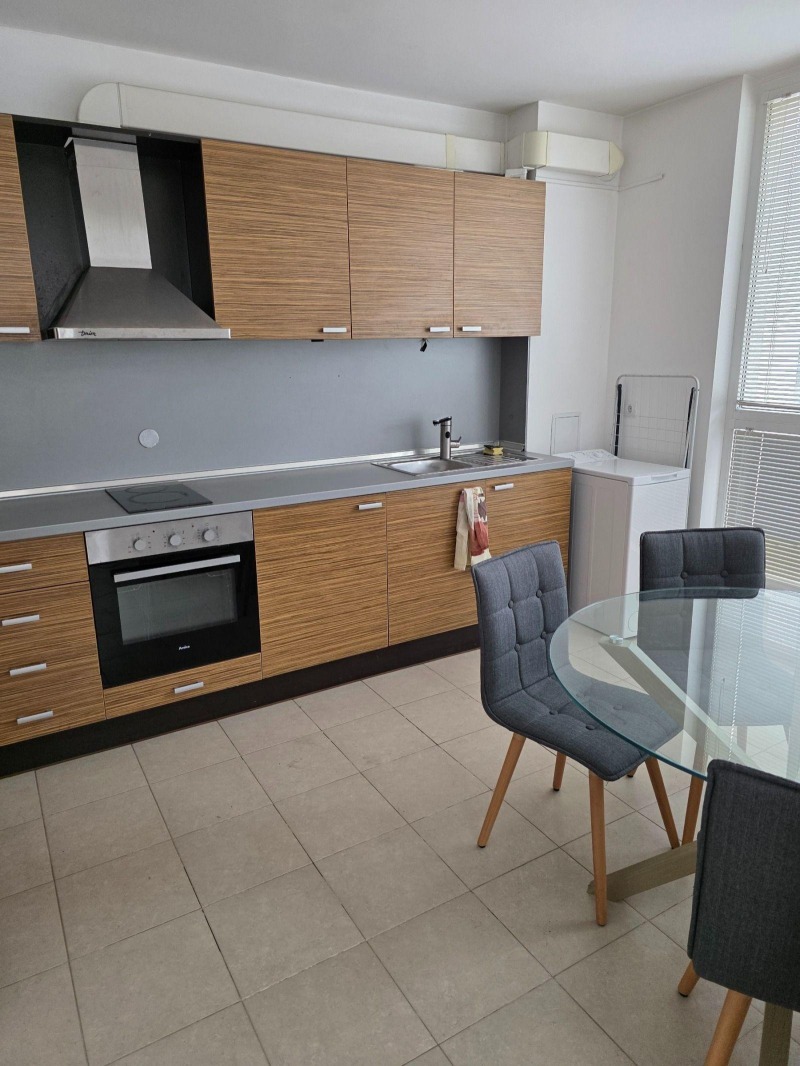För uthyrning  1 sovrum Sofia , Studentski grad , 140 kvm | 55755840 - bild [2]