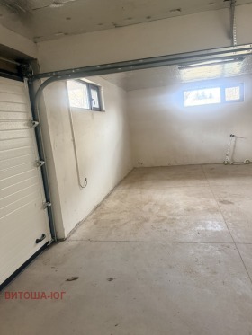 ГАРАЖ, ПАРКОМЯСТО, 17 m2