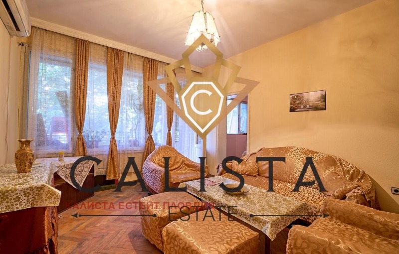 A louer  1 chambre Plovdiv , Maracha , 64 m² | 40952501