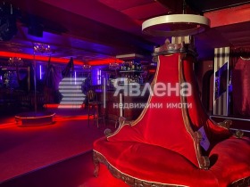 Bar; kawiarnia Centar, Warna