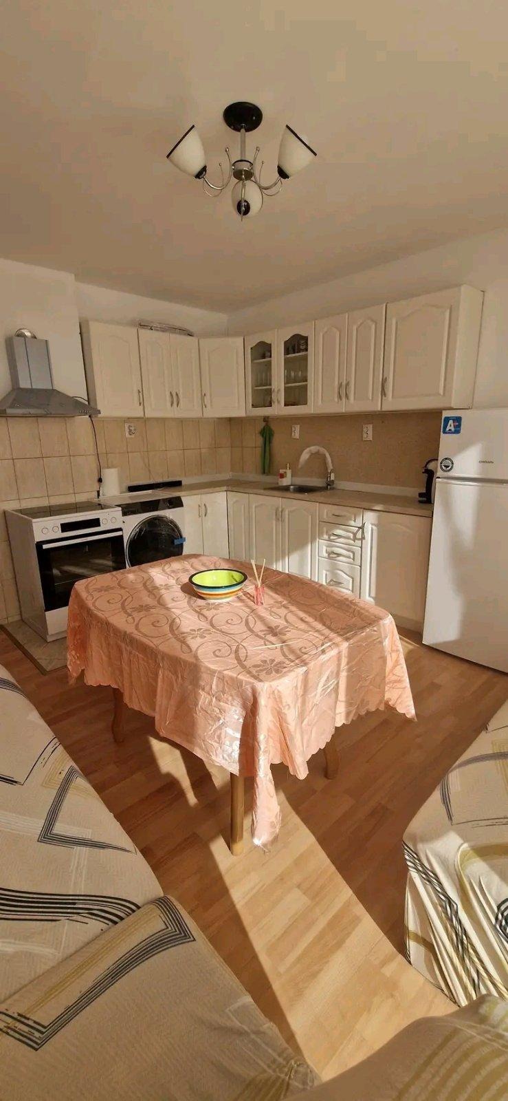 Para alugar  2 quartos Plovdiv , Kiutchuk Parij , 90 m² | 59896593