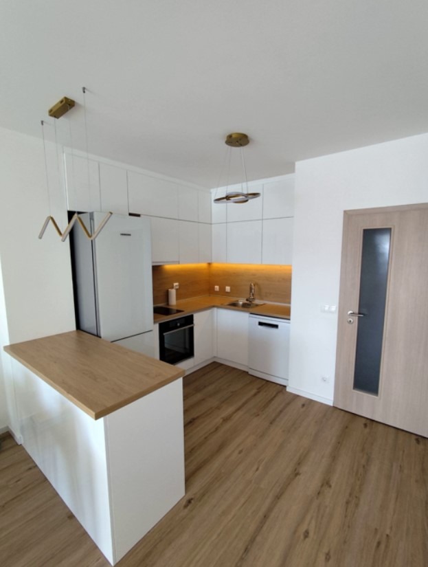 Дава под наем 3-СТАЕН, гр. София, Връбница 1, снимка 3 - Апартаменти - 54341004