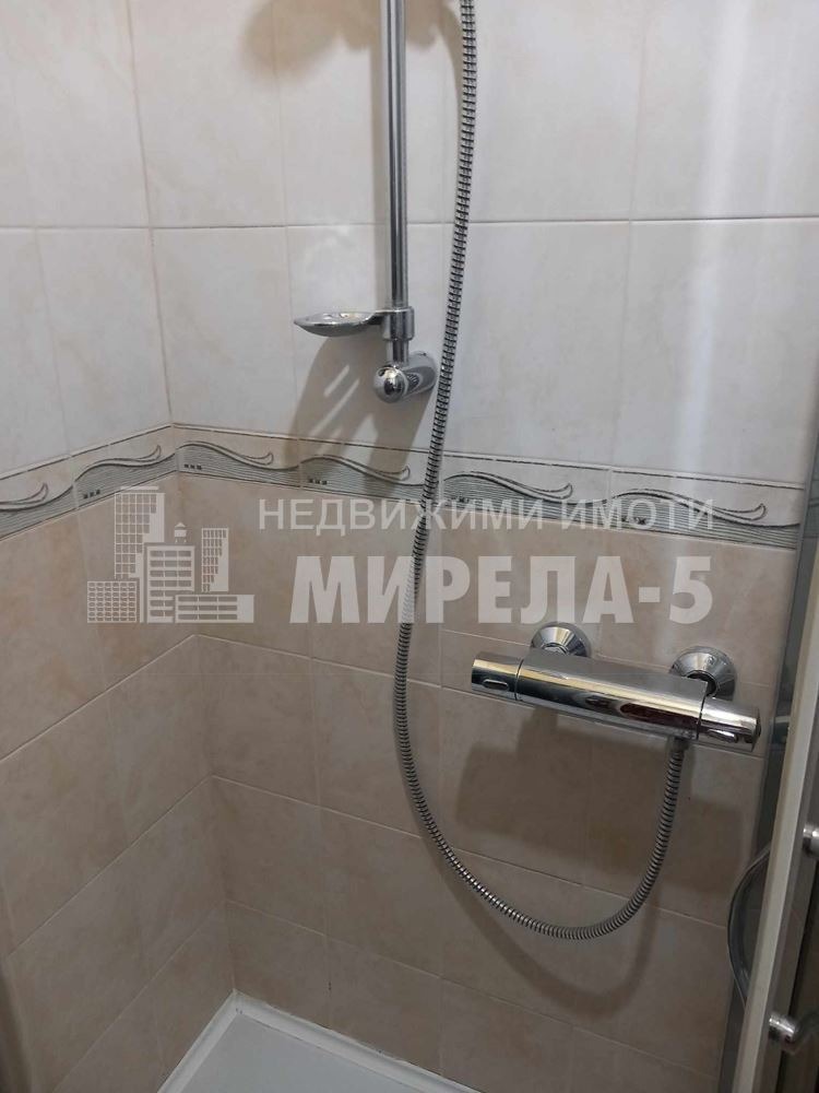 För uthyrning  1 sovrum Ruse , Centar , 62 kvm | 22536088 - bild [6]