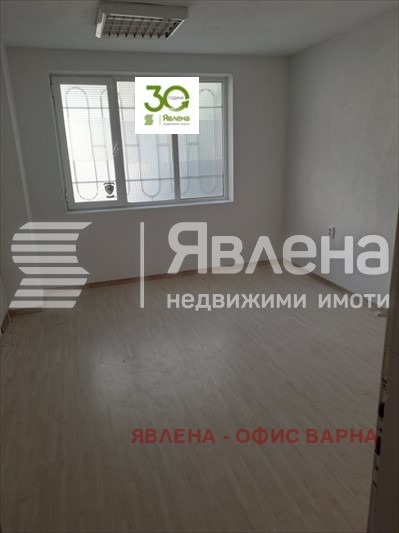 Da affittare  Negozio Varna , Sportna zala , 46 mq | 58419777