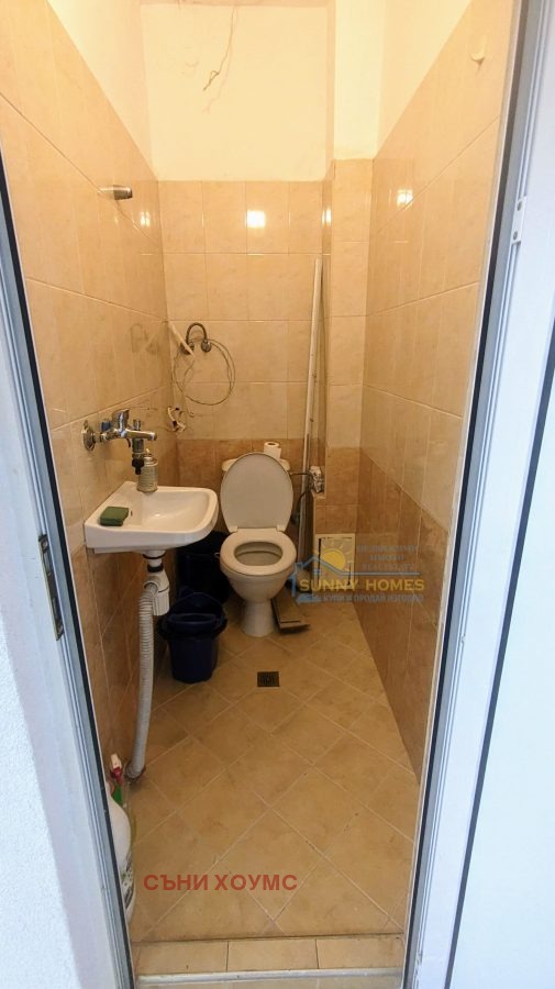 Дава под наем МАГАЗИН, гр. Велико Търново, Бузлуджа, снимка 3 - Магазини - 52685851