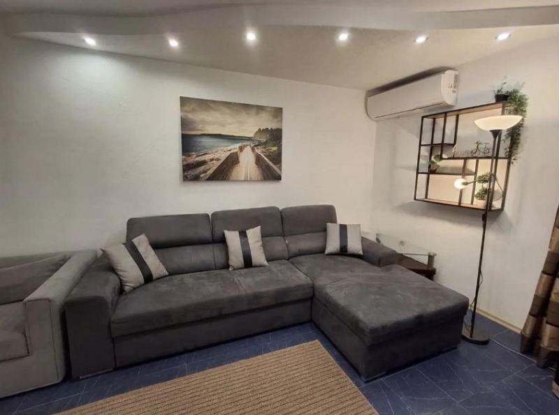 Zu vermieten  2 Schlafzimmer Warna , Bazar Lewski , 130 qm | 64295402 - Bild [2]