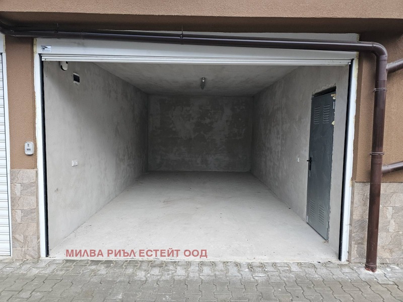 Дава под наем ГАРАЖ, ПАРКОМЯСТО, гр. София, област София-град, снимка 9 - Гаражи и паркоместа - 53491601
