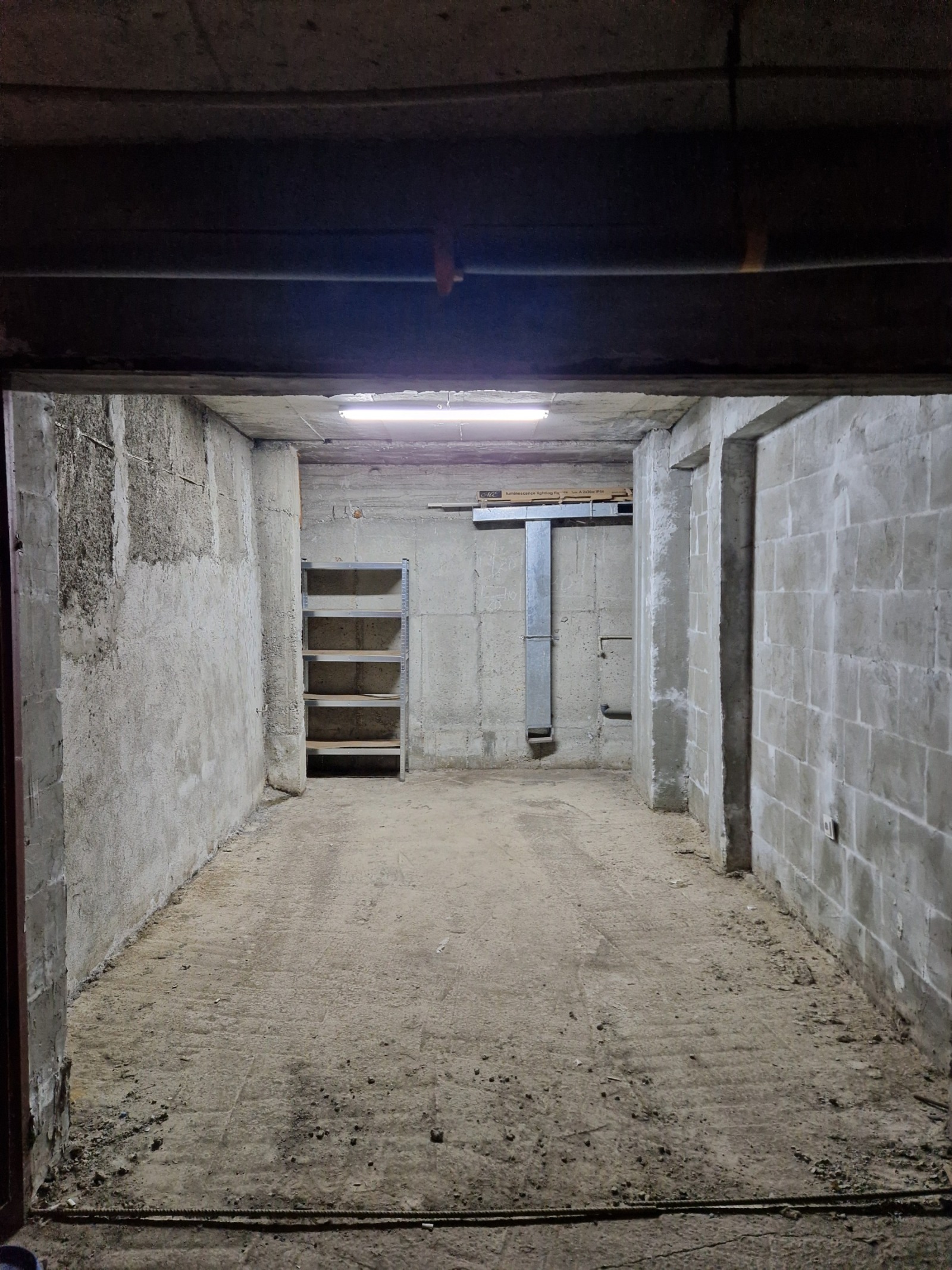 Дава под наем ГАРАЖ, ПАРКОМЯСТО, гр. София, Люлин 8