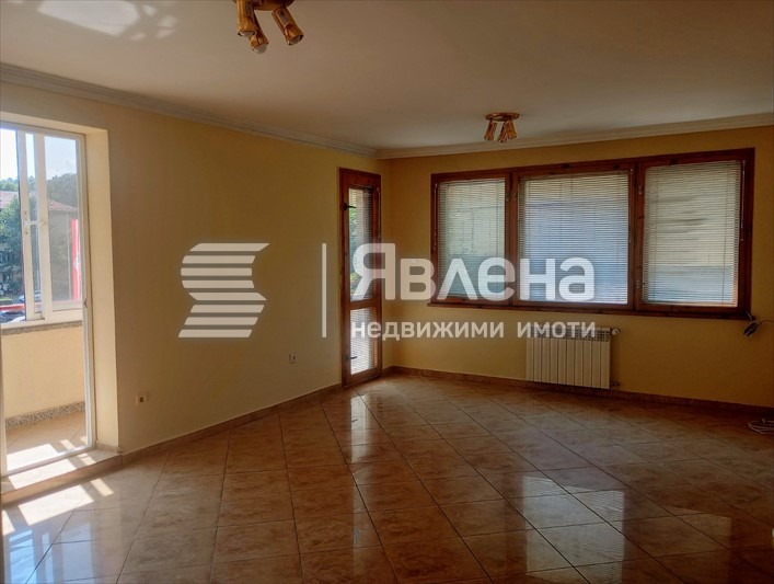 Дава под наем МНОГОСТАЕН, гр. София, Оборище, снимка 2 - Апартаменти - 53978478