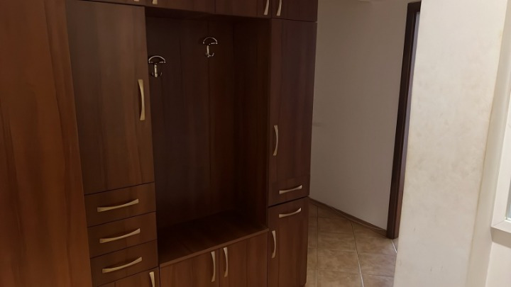 De inchiriat  1 dormitor Sofia , Țentâr , 85 mp | 77497716 - imagine [2]