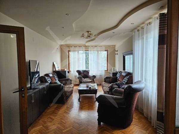 Дава под наем МНОГОСТАЕН, гр. Стара Загора, Център, снимка 3 - Апартаменти - 54971917