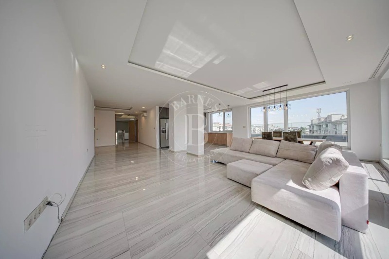 Para alugar  Casinha Sofia , Lozenec , 350 m² | 50754558 - imagem [4]