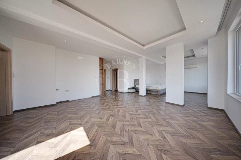 Para alugar  Casinha Sofia , Lozenec , 350 m² | 50754558 - imagem [13]