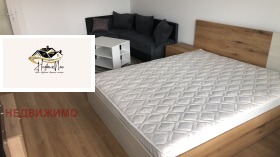 1 quarto Slatina, Sofia