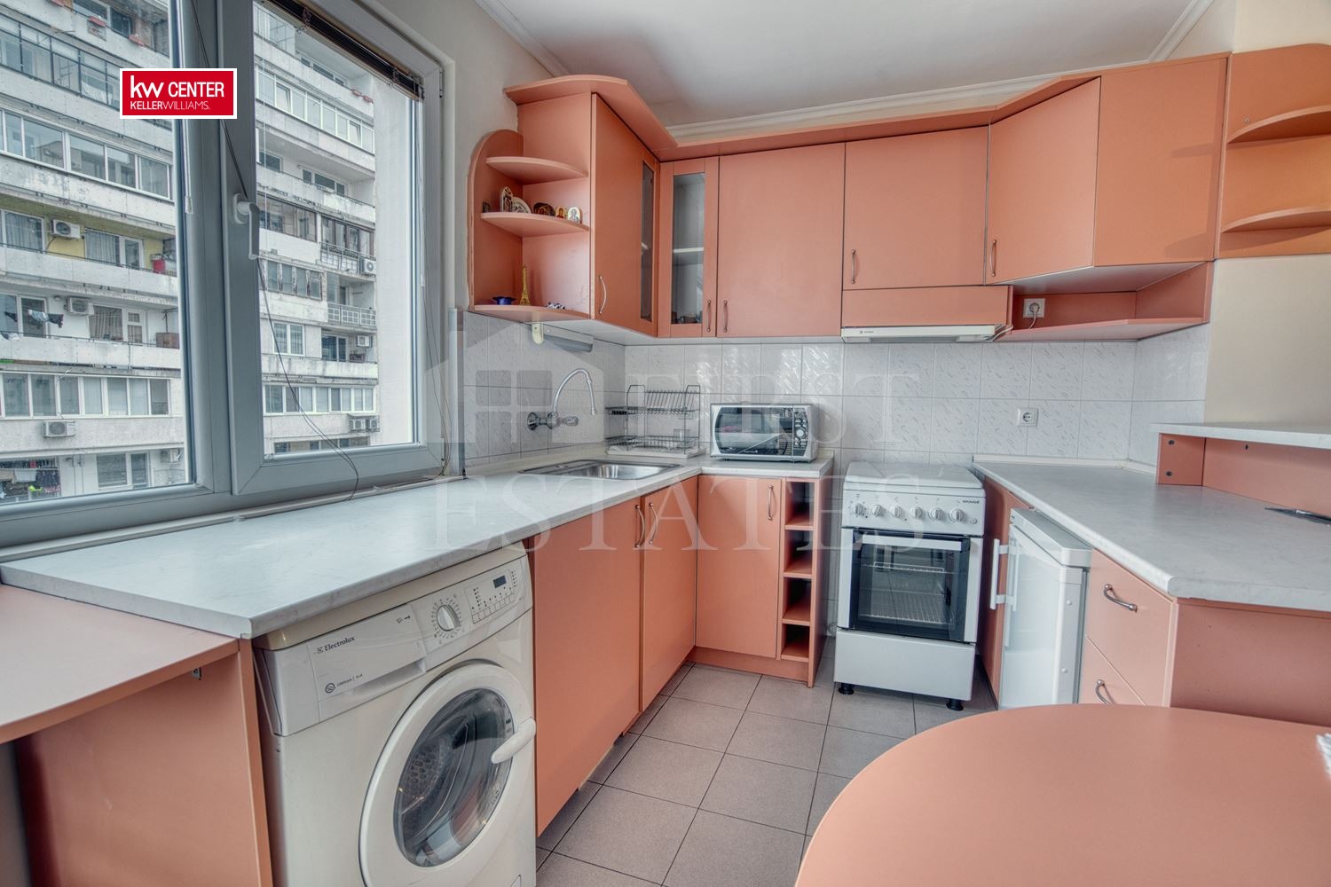 Дава под наем 3-СТАЕН, гр. София, Гео Милев, снимка 2 - Апартаменти - 53945767