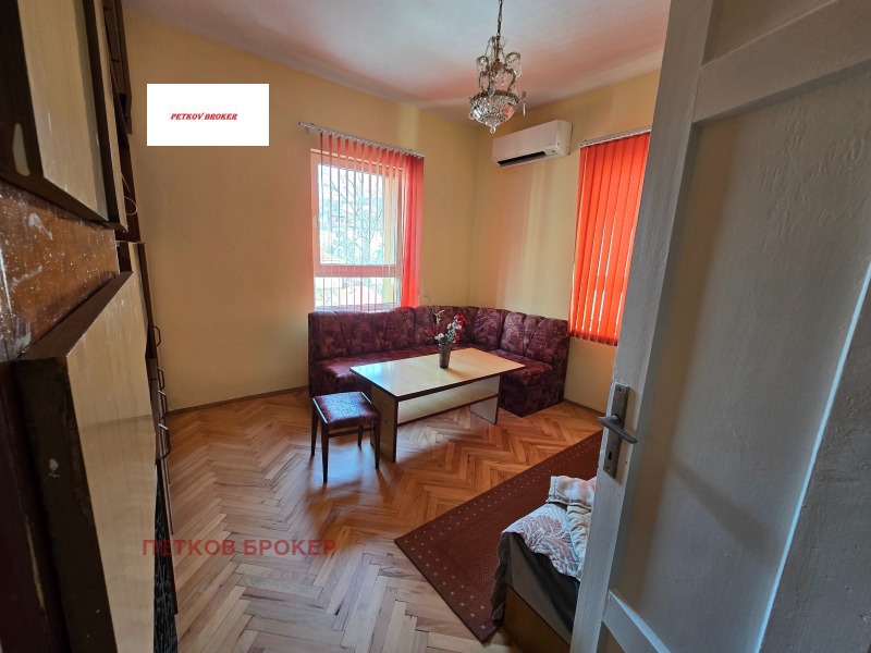 Дава под наем 2-СТАЕН, гр. София, Център, снимка 2 - Апартаменти - 53539851