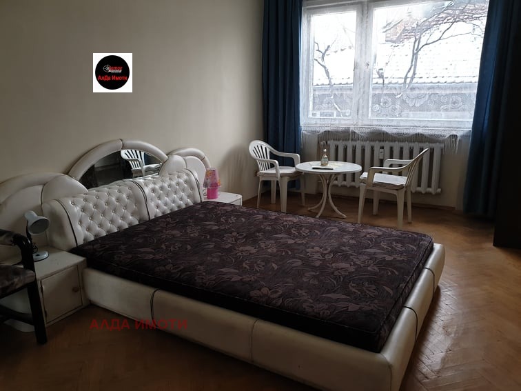 A louer  3 chambres Sofia , Geo Milev , 140 m² | 45976912 - image [9]