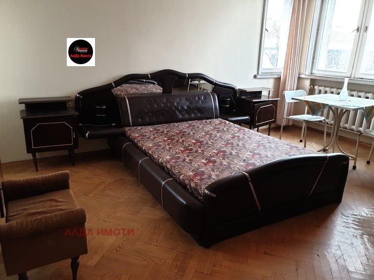 A louer  3 chambres Sofia , Geo Milev , 140 m² | 45976912 - image [6]