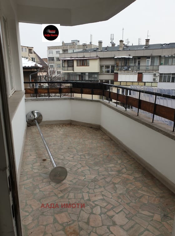 A louer  3 chambres Sofia , Geo Milev , 140 m² | 45976912 - image [13]