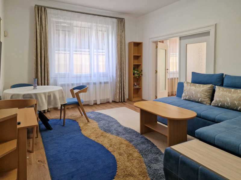 Дава под наем  3-стаен град София , Докторски паметник , 100 кв.м | 81350083