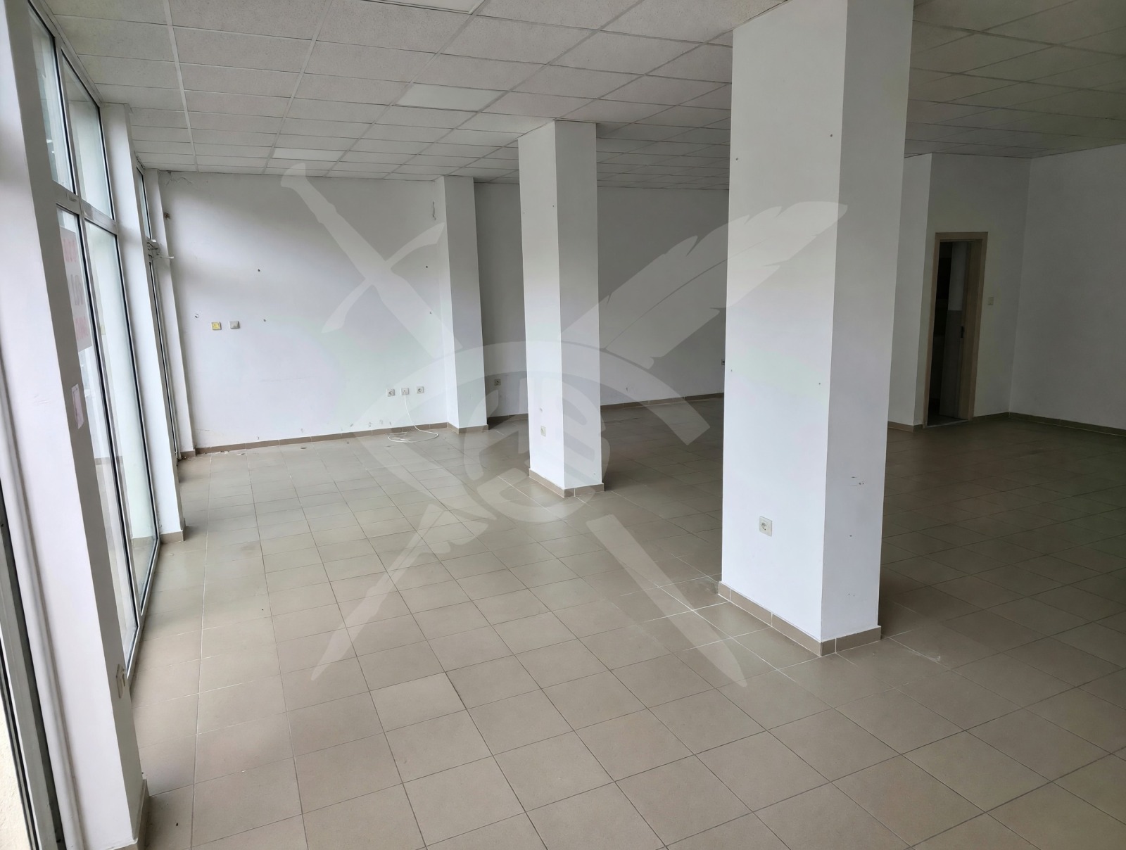 Дава под наем МАГАЗИН, гр. Стара Загора, Казански, снимка 2 - Магазини - 54915618