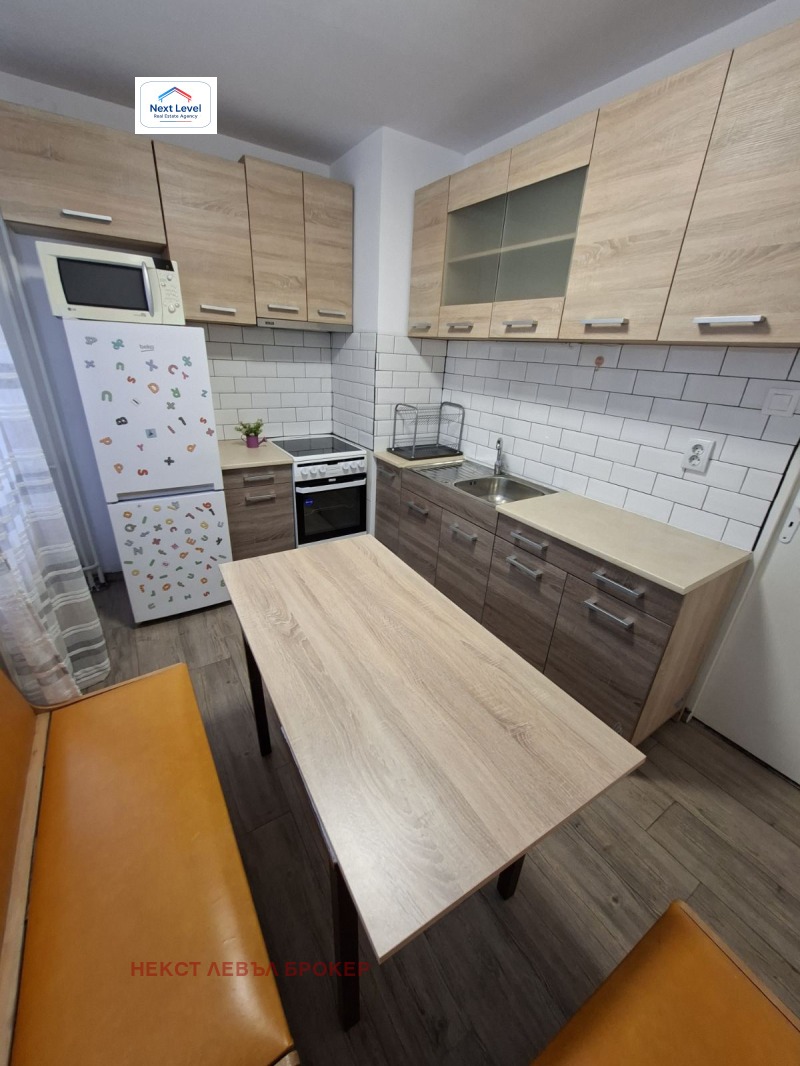 Дава под наем 2-СТАЕН, гр. София, Света Троица