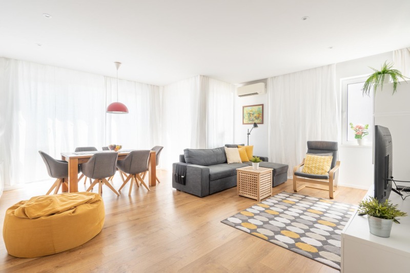 Te huur  2 slaapkamers Sofia , Druzjba 1 , 110 m² | 71382611