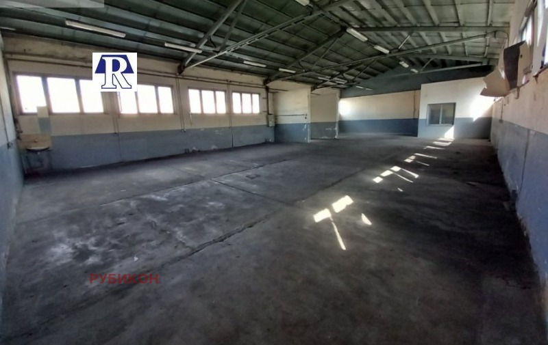 Дава под Наем СКЛАД в град Пловдив, Индустриална зона - Юг - 290 кв.м / 1 305 € » 2 552.36 лв., РУБИКОН