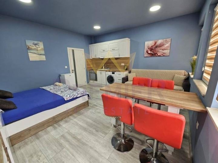 De inchiriat  Studio Varna , Grâțca mahala , 40 mp | 84889069