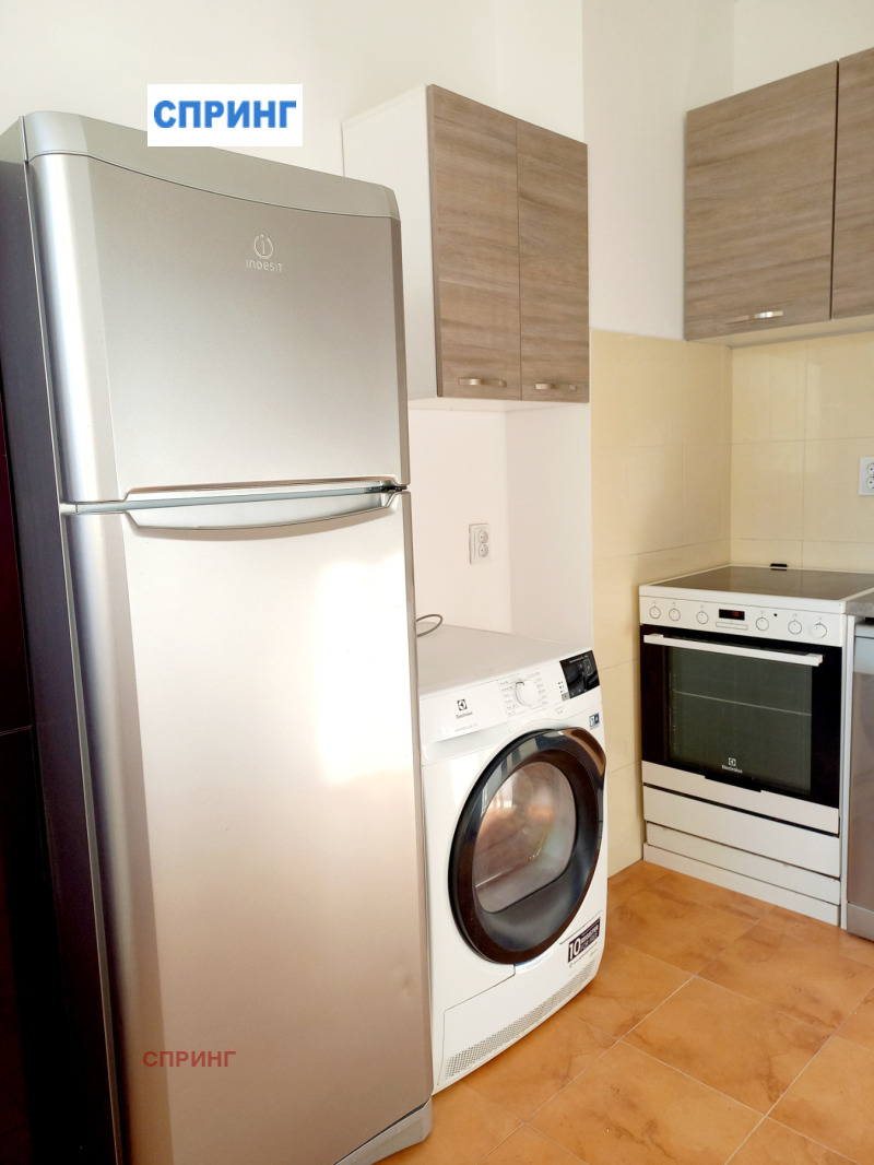 Дава под наем 3-СТАЕН, гр. София, Хладилника, снимка 7 - Апартаменти - 53522069