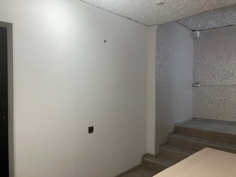 Te huur  Winkel Plovdiv , Tsentar , 43 m² | 68700127 - afbeelding [3]