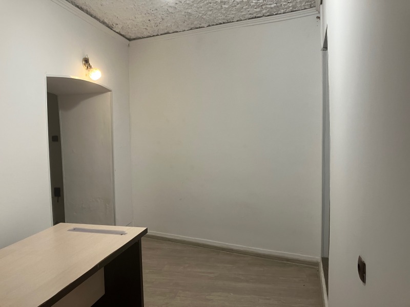 Te huur  Winkel Plovdiv , Tsentar , 43 m² | 68700127 - afbeelding [4]