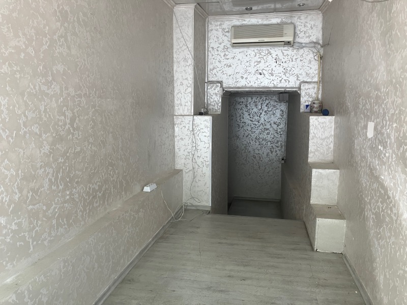 Te huur  Winkel Plovdiv , Tsentar , 43 m² | 68700127