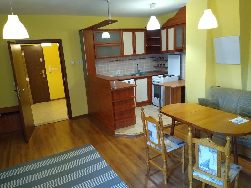 Издаје се  2 спаваће собе Софија , Карпузица , 86 м2 | 16500616 - слика [12]