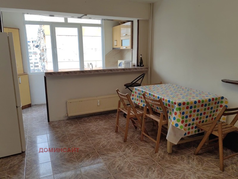 Дава под наем 3-СТАЕН, гр. Перник, Изток