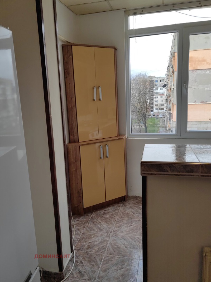 Дава под наем 3-СТАЕН, гр. Перник, Изток, снимка 8 - Апартаменти - 52690795