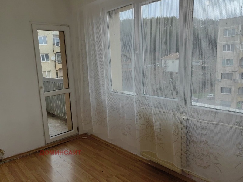 Дава под наем 3-СТАЕН, гр. Перник, Изток, снимка 11 - Апартаменти - 52690795