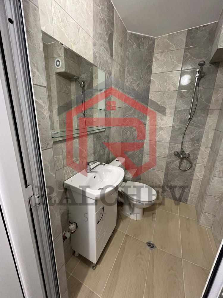 Дава под наем ОФИС, гр. Варна, Спортна зала, снимка 14 - Офиси - 53834682