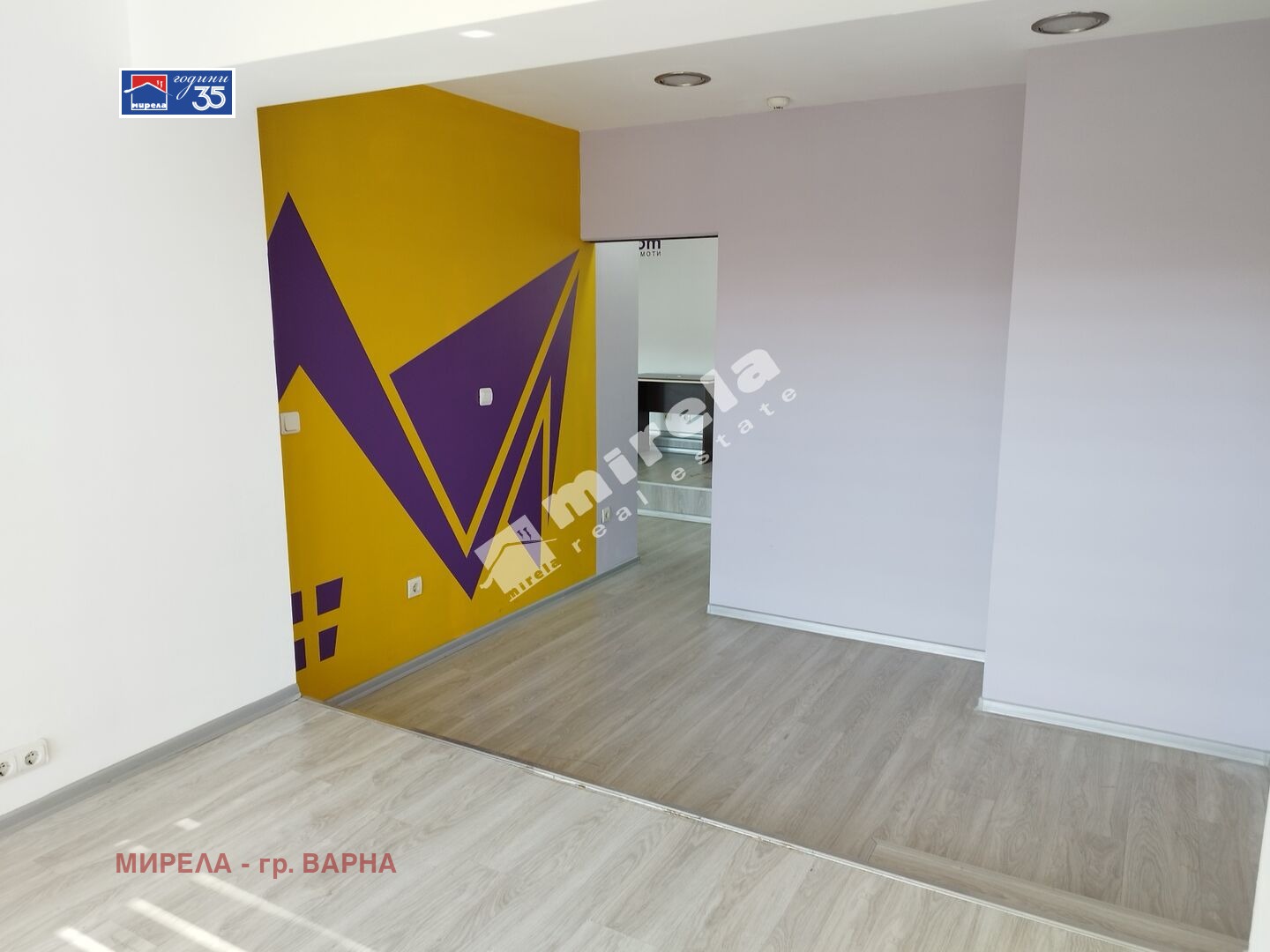 Дава под наем ОФИС, гр. Варна, Колхозен пазар, снимка 2 - Офиси - 56213615