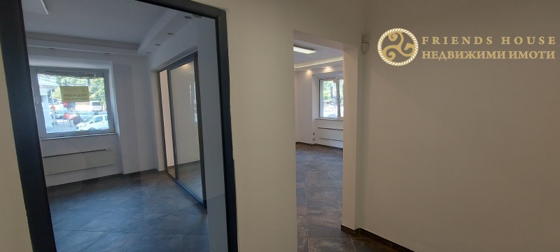 Издаје се  Канцеларија Варна , Центар , 50 м2 | 11781578 - слика [10]