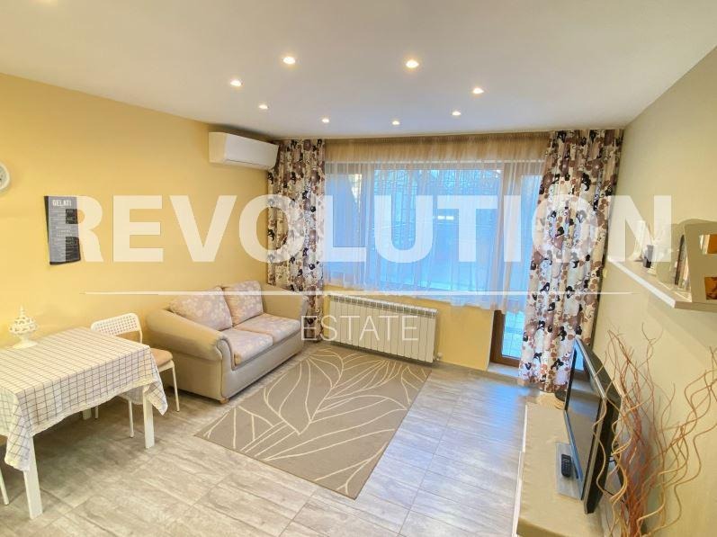 Da affittare  1 camera da letto Varna , Tsentar , 45 mq | 54502970